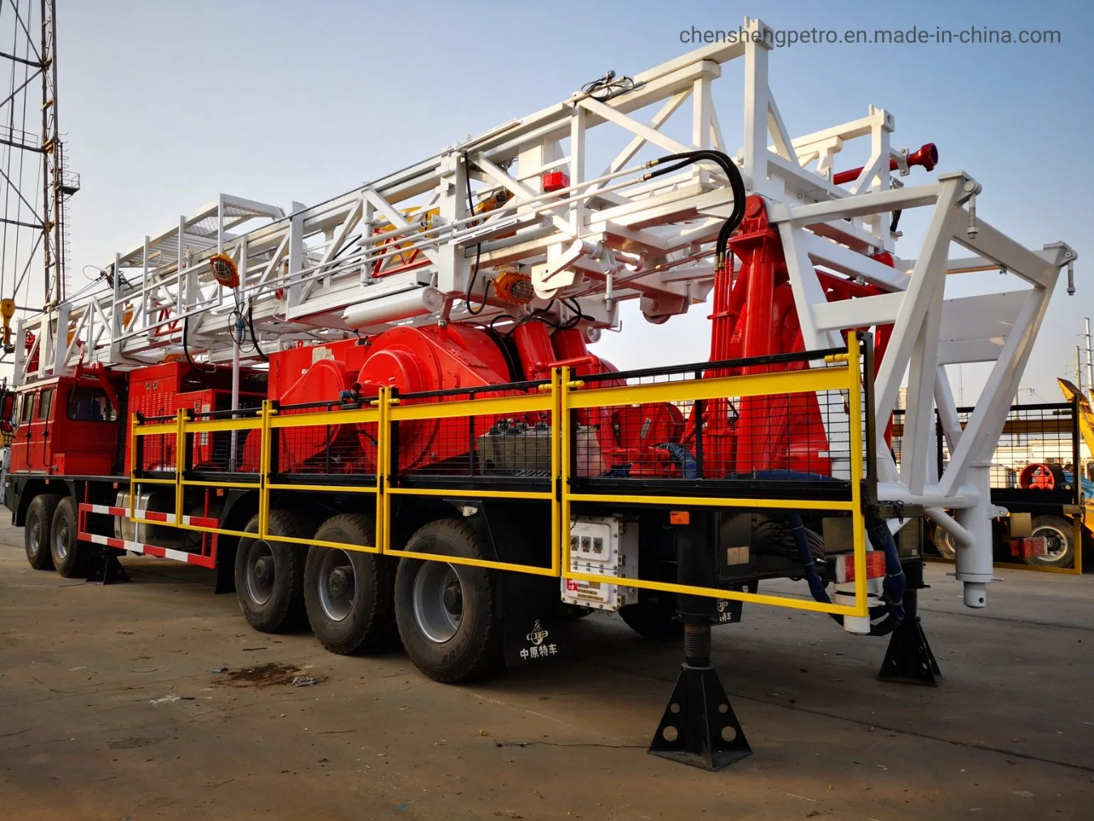 Self-Made Chassis API Xj550 Workover Rig Zj15 15000m110t Truck Mounted Drilling Rig Zyt Petroleum Sj for Repair Oil Well