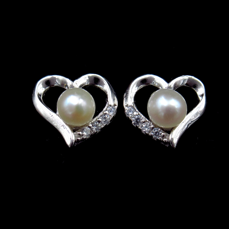 Adorable Cat Shaped Children Sterling Silver Freshwater Pearl Earrings