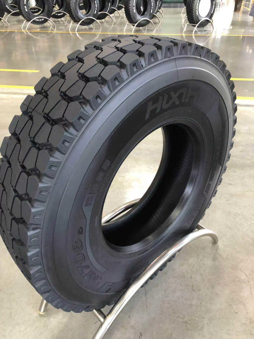 High quality/High cost performance  Radial Longitudinal Pattern Heavy Truck Tyre Inner Tube Truck TBR Tire for Vehicle