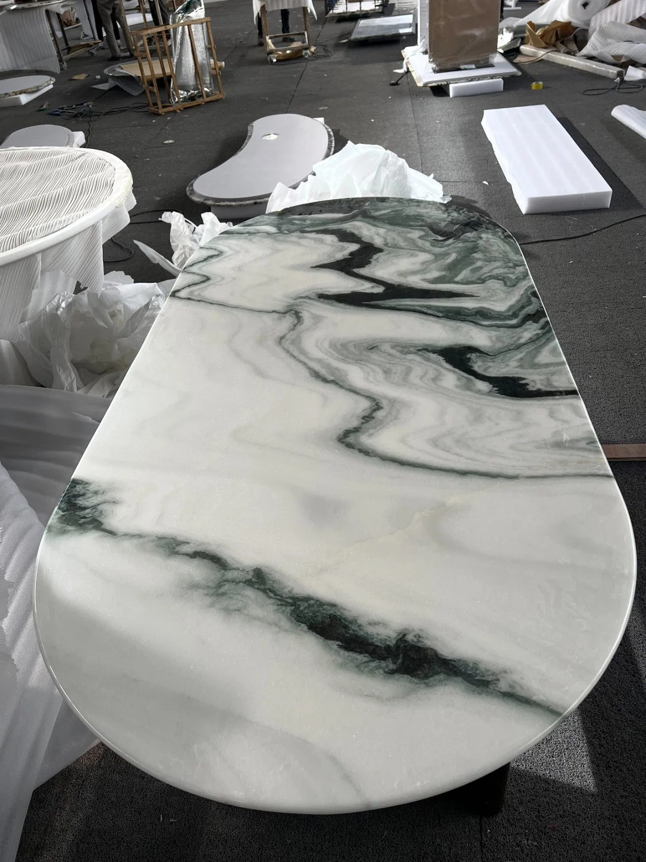 Living Room Stone Dining Table Furniture with Panda White Marble and Metal Base