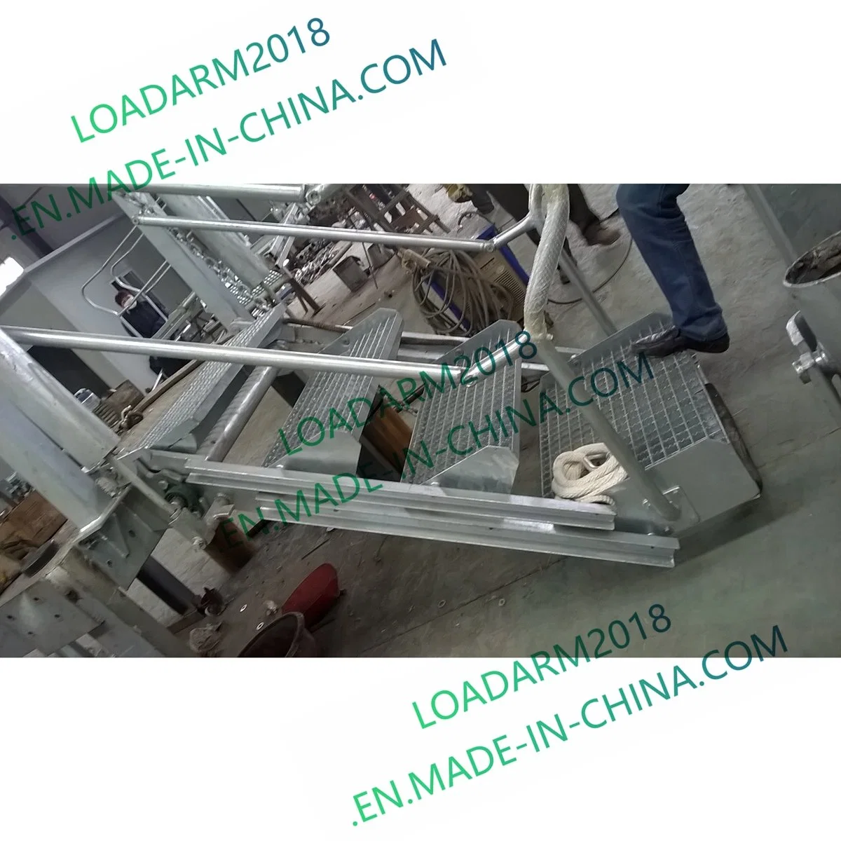 Hot Galvanized 5 Steps Steel Folding Stair for Oil Depot