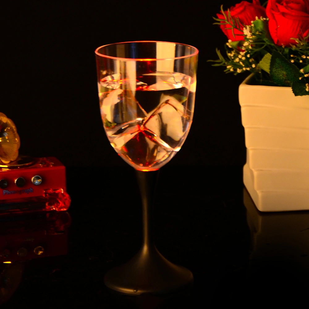 Le Champagne Bar en verre de vin en plastique du capteur d'eau clignotant voyant lumineux de couleur de la Coupe du CUP