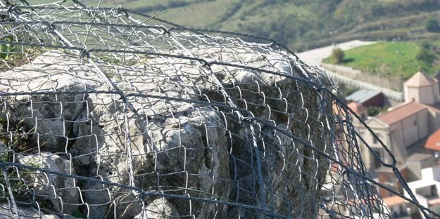 Sistema de Proteção Rockfall Pano de rede de protecção de declive de Aço Galvanizado Sns Malhagens Cabo laminados flexíveis