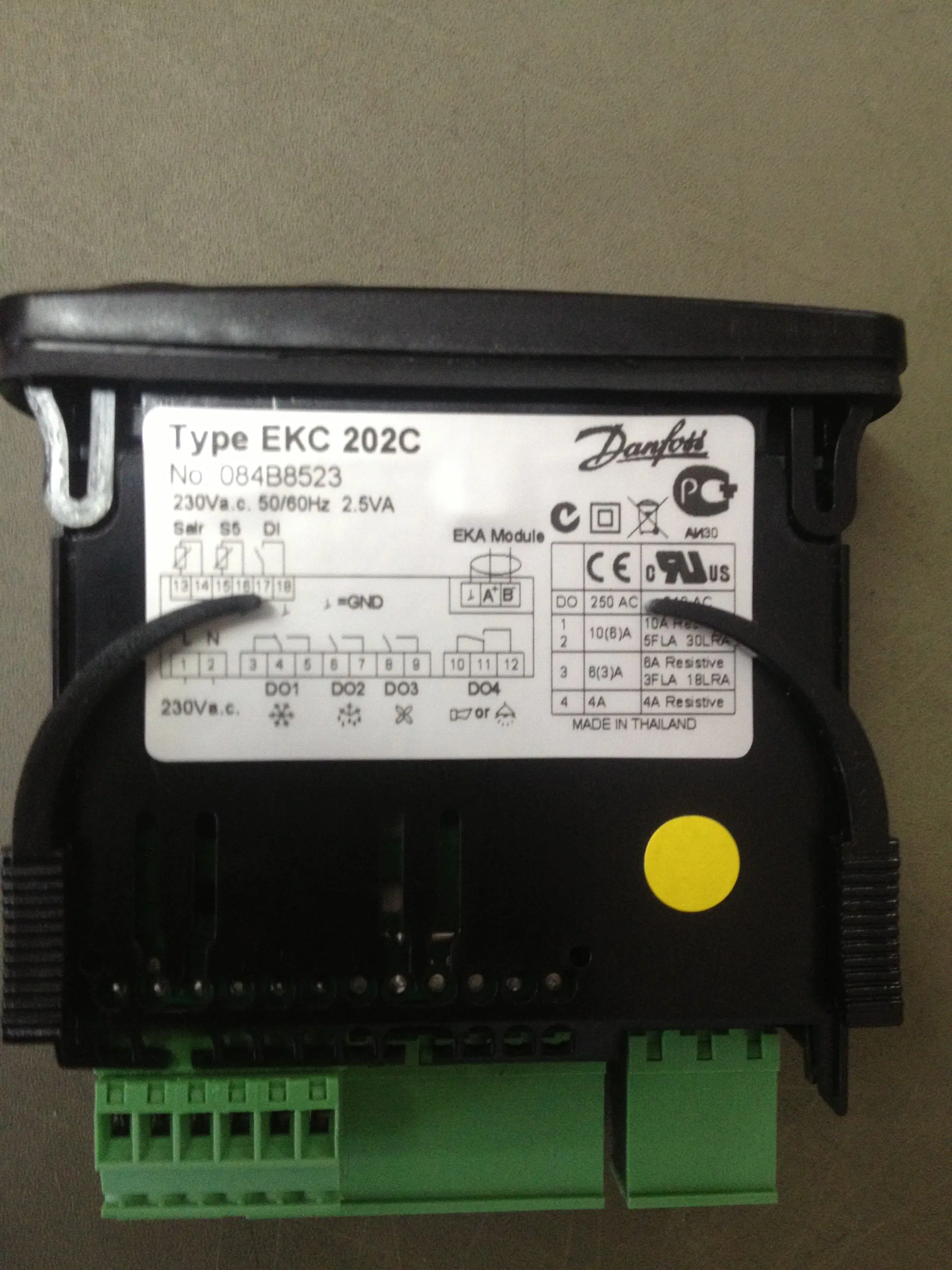 Controlo de refrigeração de aparelho de refrigeração (TXV) original com controlador de temperatura de refrigeração de 230 V. Modelo EKC 202c 50/60 Hz 084b8523 202D 084b8536