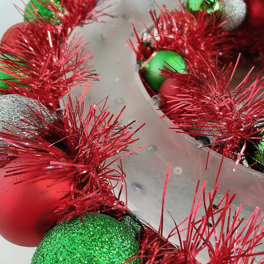 40cm bolas rojas de Navidad Adornos de bolas de plástico con corona de Base de plástico de la puerta delantera Fiestas decoración colgante