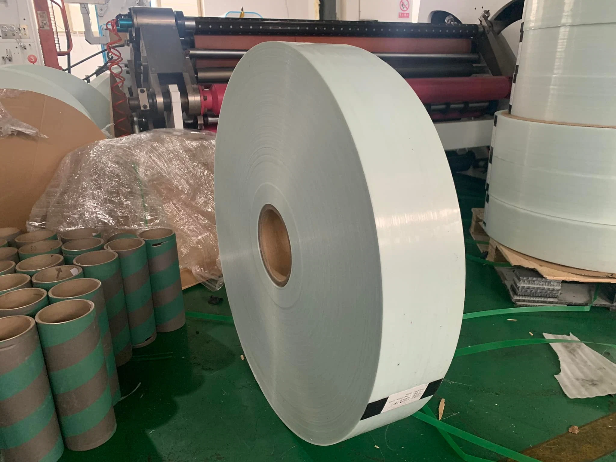 Haute performance Ud Tape pour l'enroulement de tuyaux pétroliers et gaziers Cfrtp Unidirectional Tape Bandes composites thermoplastiques renforcées en fibre de verre continue