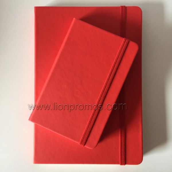 Una cubierta de cuero de PU5 cuaderno Moleskine con banda elástica