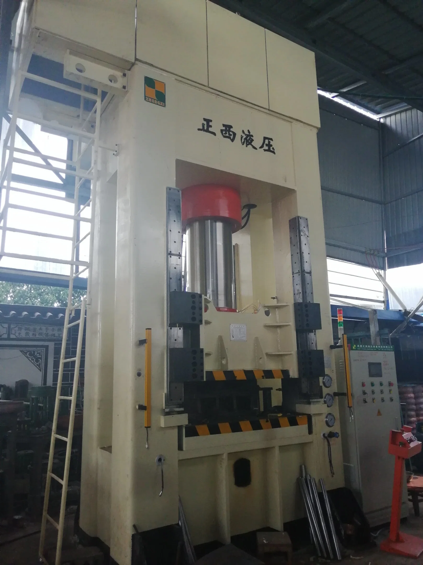 Deep Drawing Hydraulic Press for CE Safety Standards 4-Column Hydraulic Press 500tons