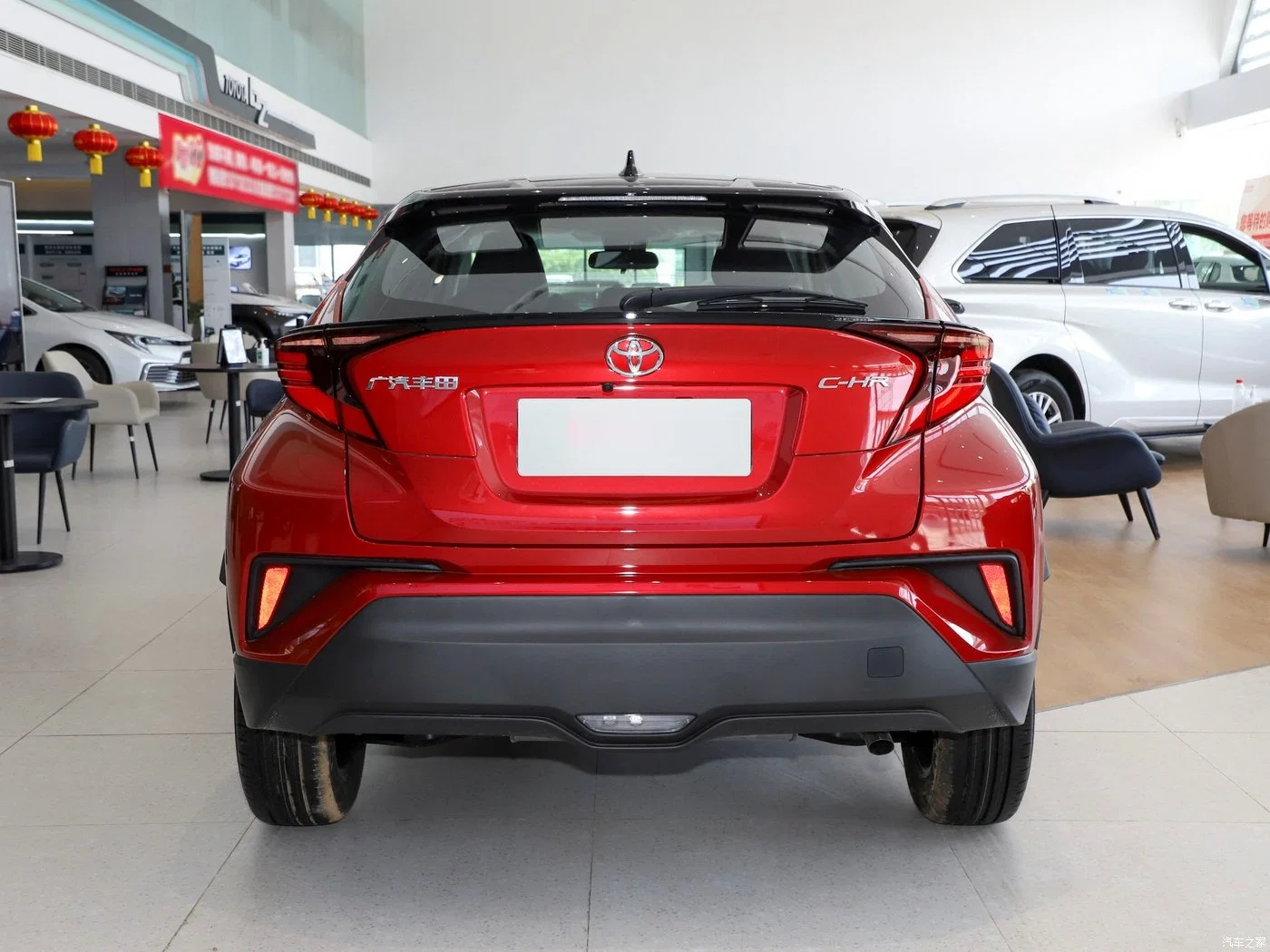 Toyota usou o veículo SUV C-HR com veículo chinês 2,0 L. do secondhand Carro novo 2023 Luxury Edition, 5 lugares