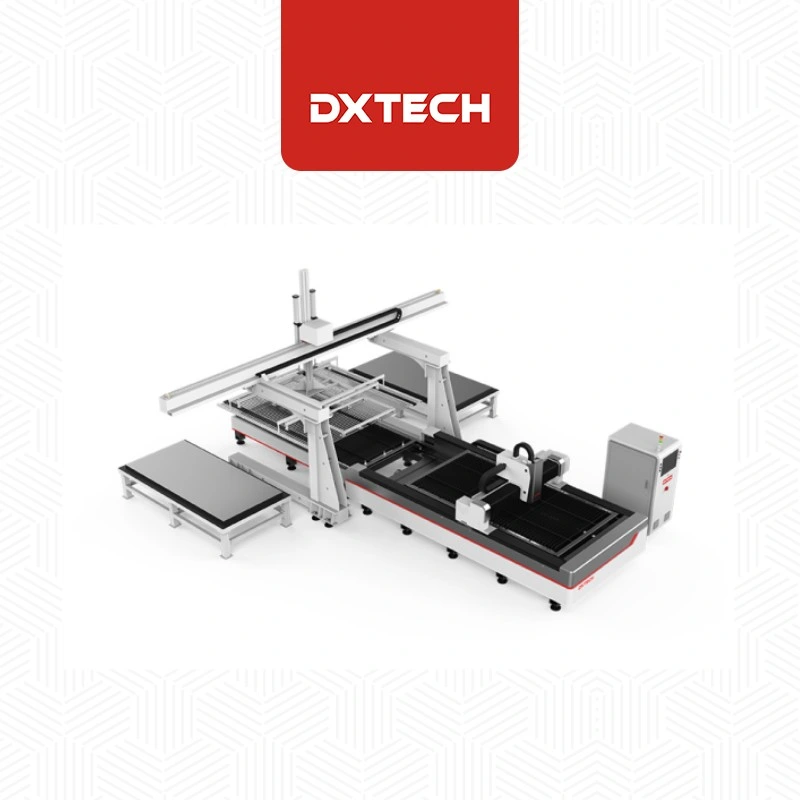 ورق متوسط الحجم بقوة 3000 واط مع ألياف CNC للقطع يبلغ 1000 واط تحميل المعادن وتفريغ تحميل الألياف الليزر آلة قطع المعادن