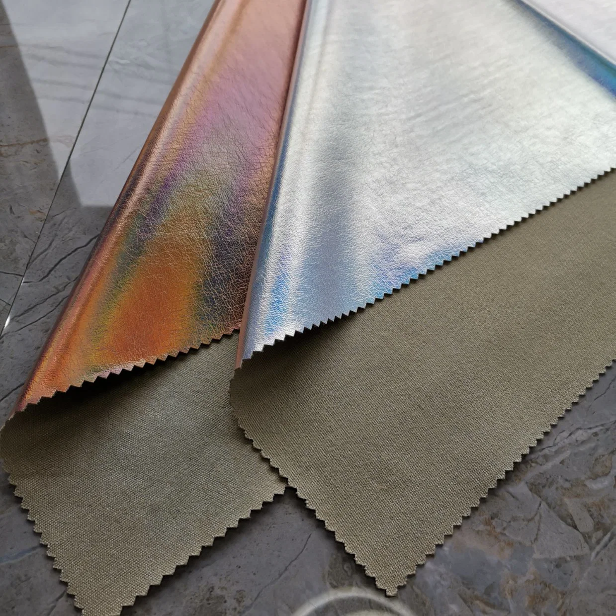 Foiled Synthetic PU Leather with Colorful Look for Garment