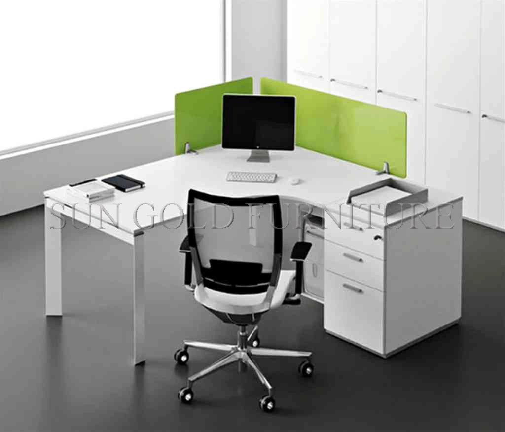 Bureau de bureau de style poste de travail populaire avec partition acrylique (SZ-WS674)