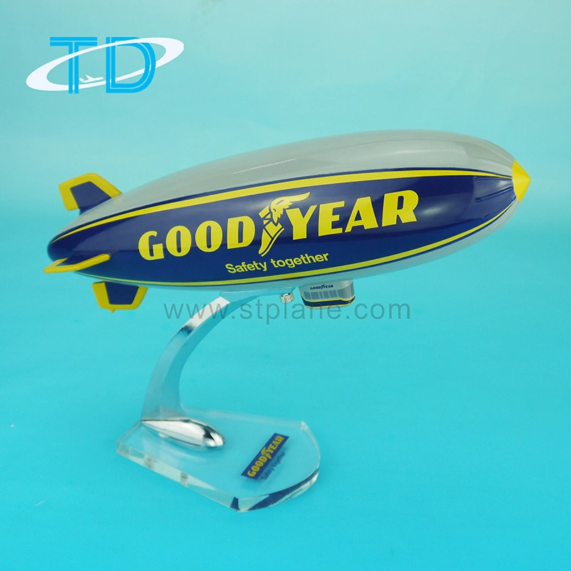 Dirigível da Goodyear modelo em escala de resina