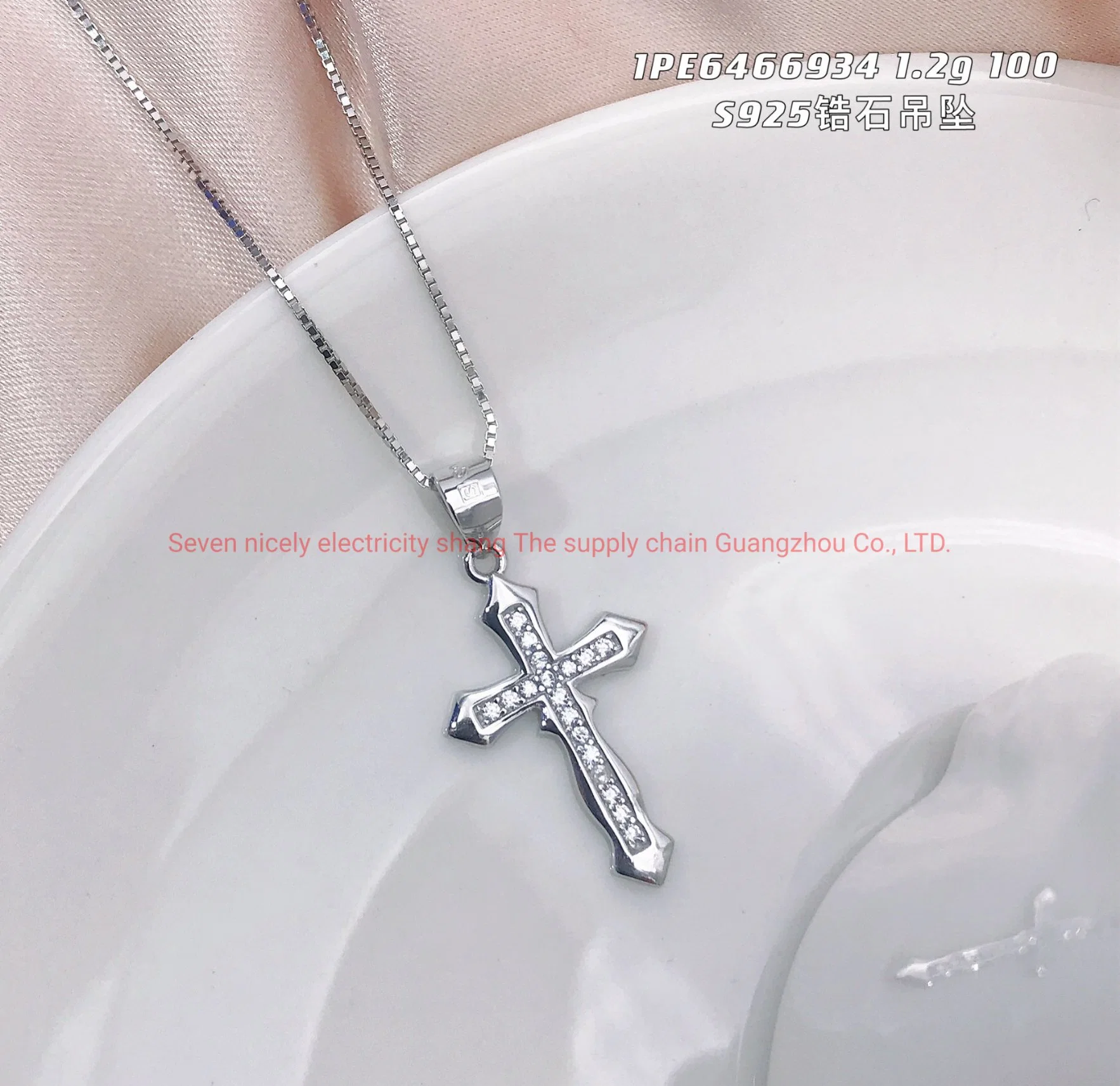 925 Streling Silver de gros de bijoux de mode de qualité supérieure à succès de la poignée de femmes d'arrivée de nouveaux accessoires bijoux personnalisés pendentif Croix religieuse