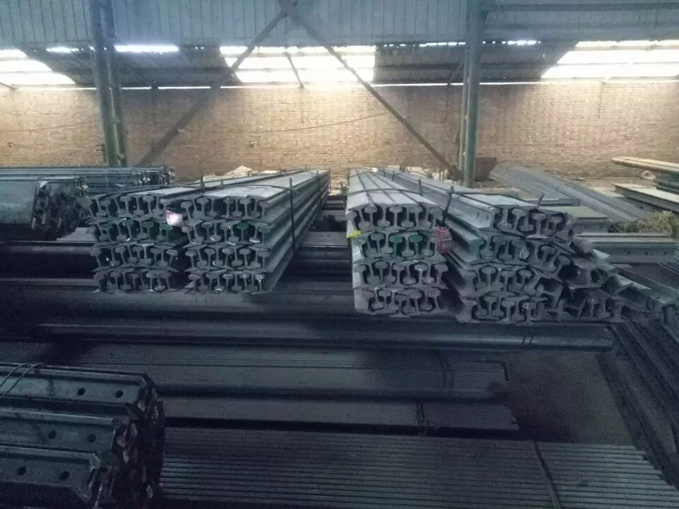 La calidad de chatarra de metales pesados/Ferrocarriles utiliza chatarra de acero de los rieles de HMS 1 2 Origen de aluminio extruido, rampa de acero de la cabeza pesada Industria