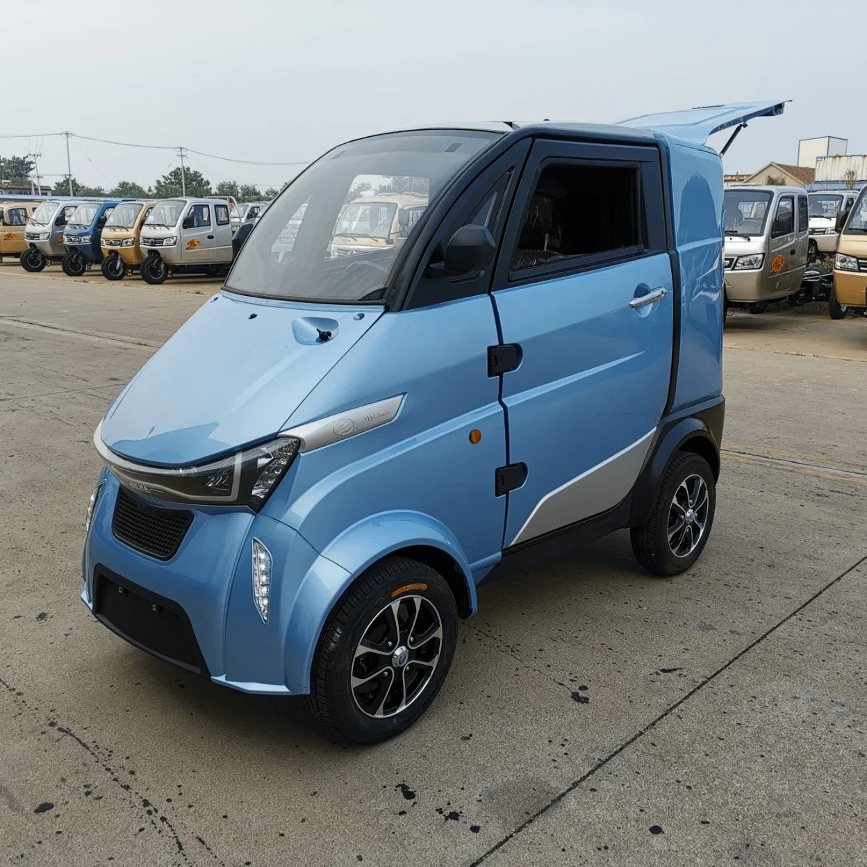 La carga eléctrica de China CEE mini camioneta con motor eléctrico de 3000W