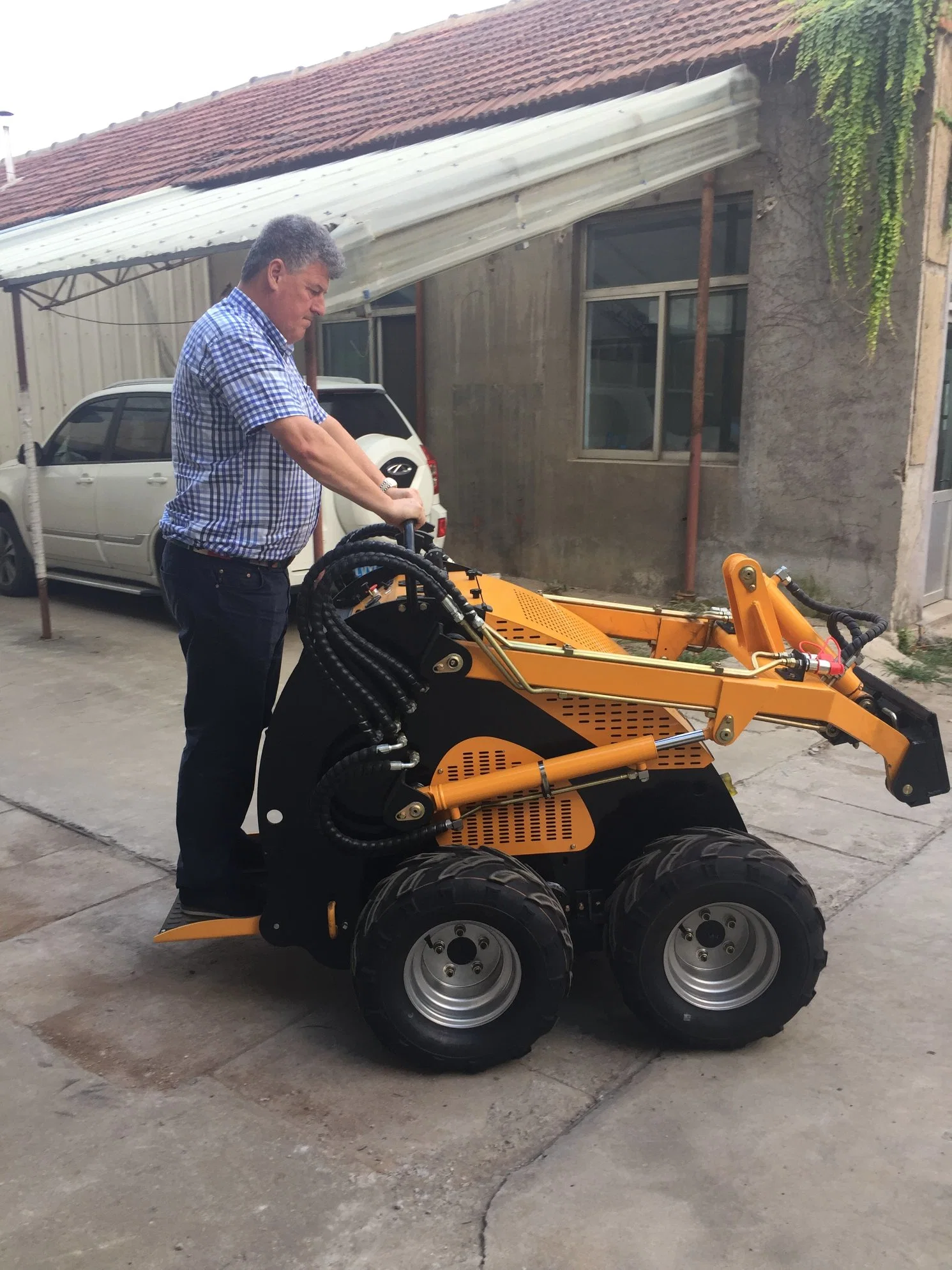 China Beste Günstige Benzin Mini Skid Steer Lader Rad mit Anhangspreis zum Verkauf