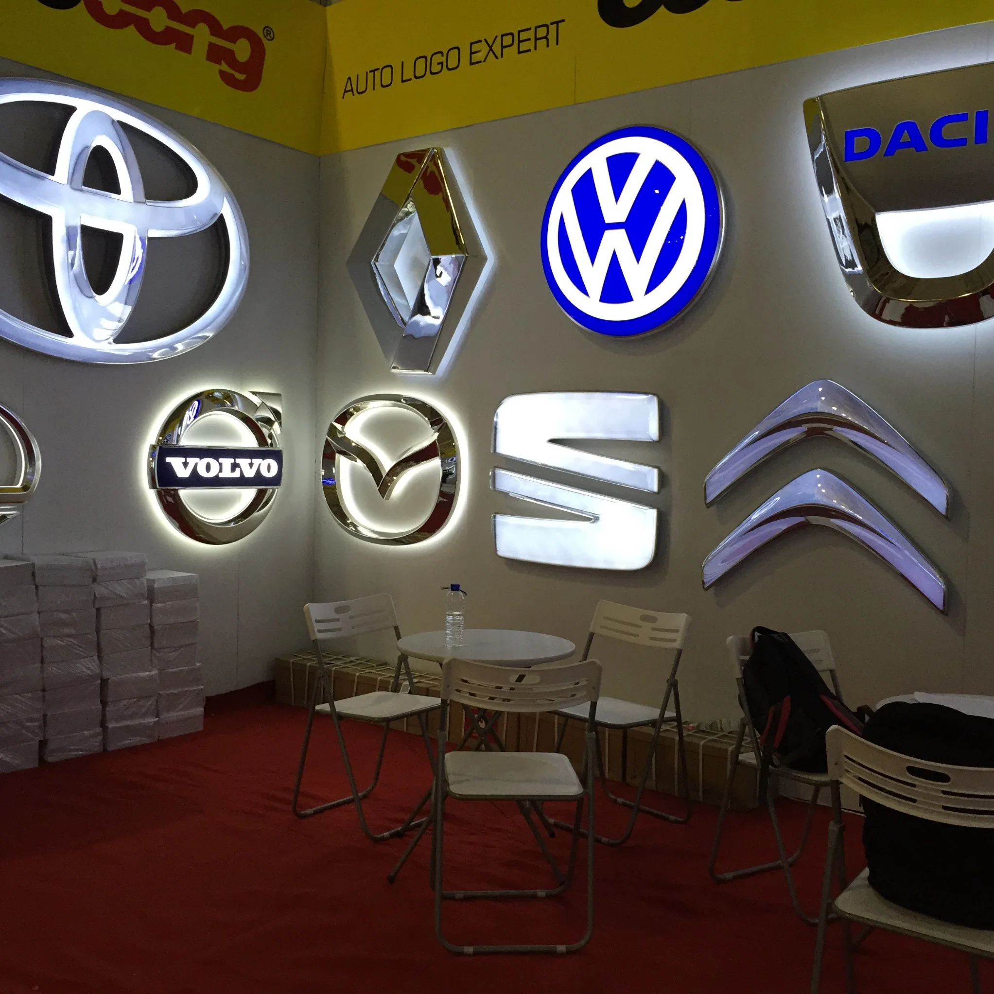 Good Quality Vacuum Forming Acrylic LED Illuminated Car Logo