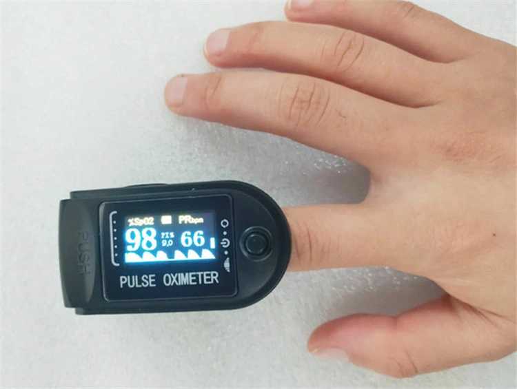 Bt-Po8K Venta caliente Fingertip Oxímetro de pulso digital
