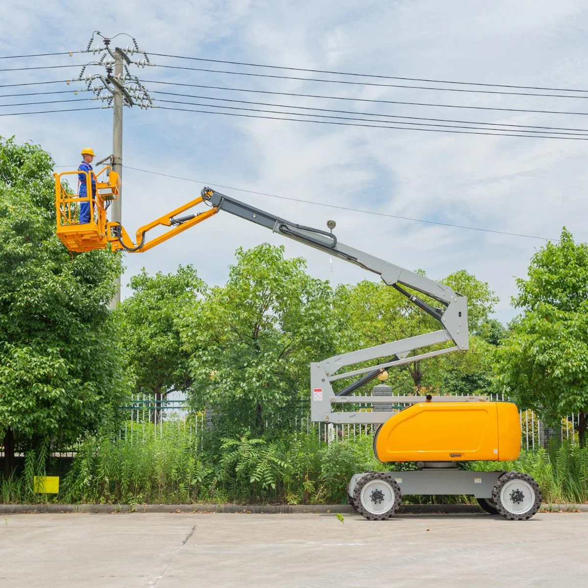 Mobile Aerial Platform 24m Telescopic Boom Lift Price