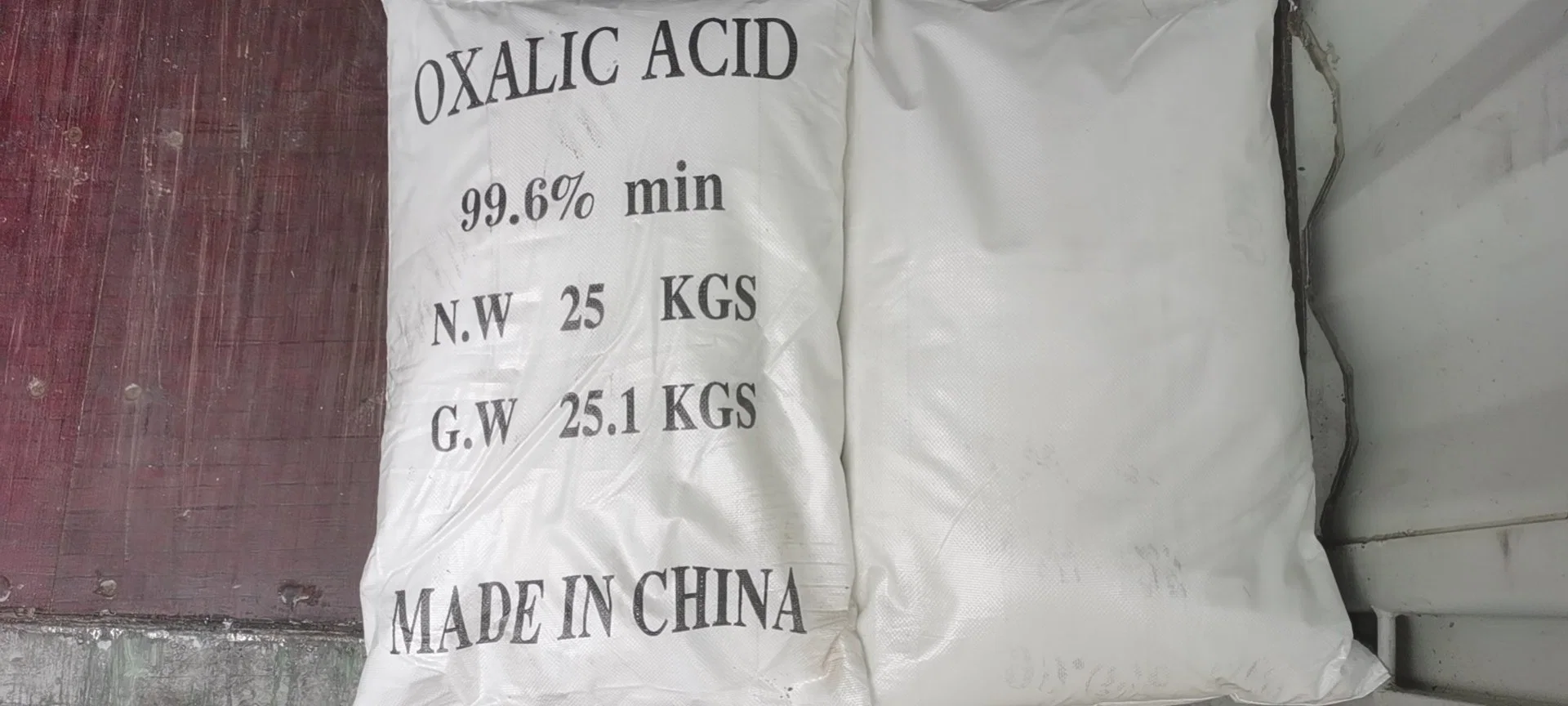 Utilisation pour le dérouillage à chaud Vente acide éthanedioïque /acide oxalique 99.6%