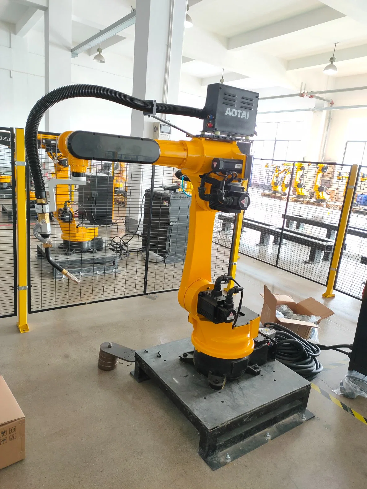 Hot Sale 6 Axis Welding Robot with Good Reputation