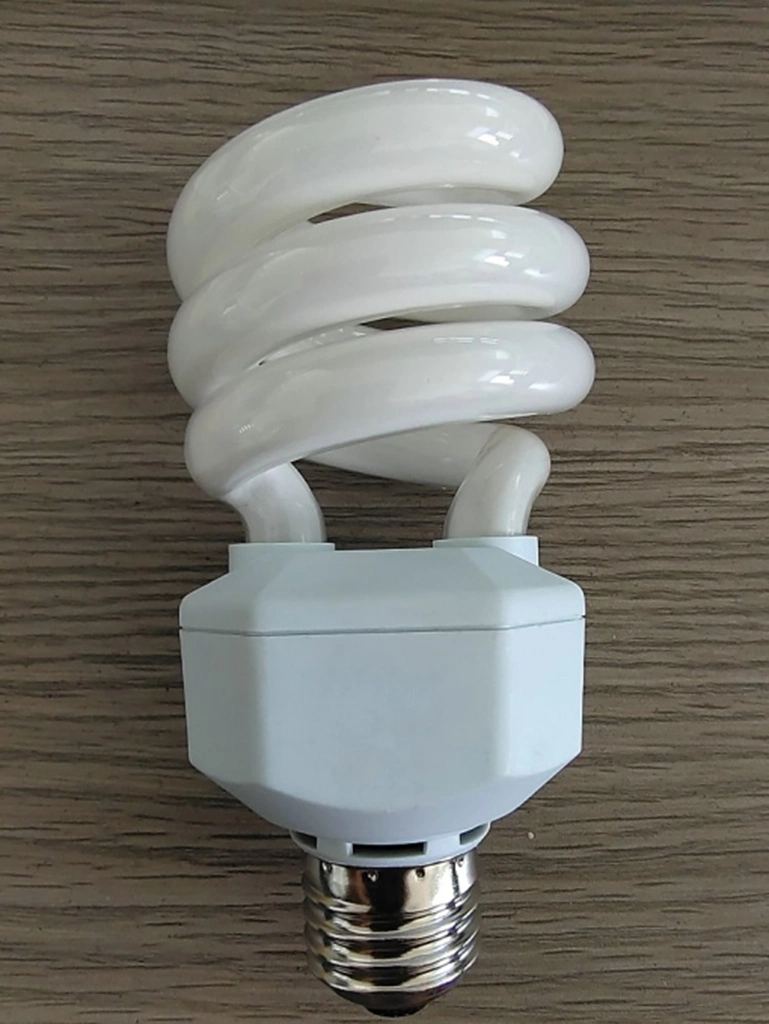 Mascota de gama alta 13W 20W 26W blanco Lámpara de bajo consumo espiral de luz UVB de Reptiles de la luz de crecimiento de la planta para la venta