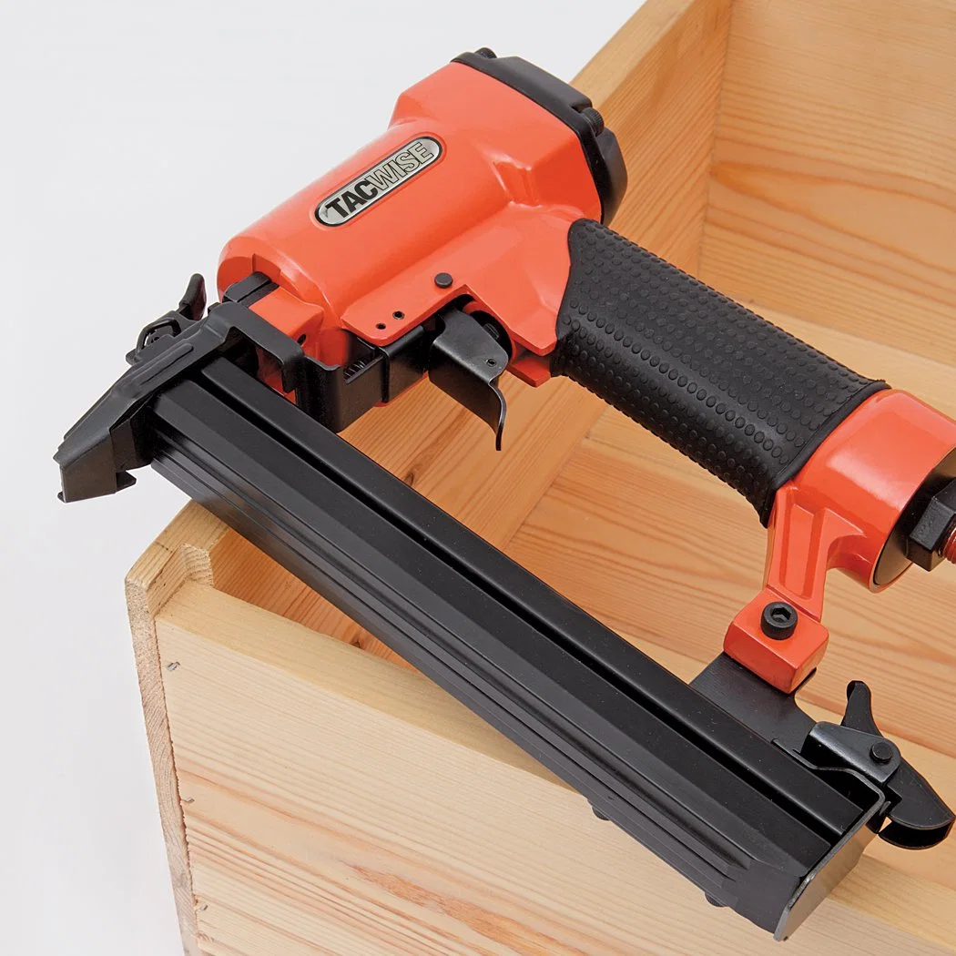 Ruifeng Industry GS16 U Furniture Pneumatic Gun Nails Metal Heavy Wire Staples for Wooden.