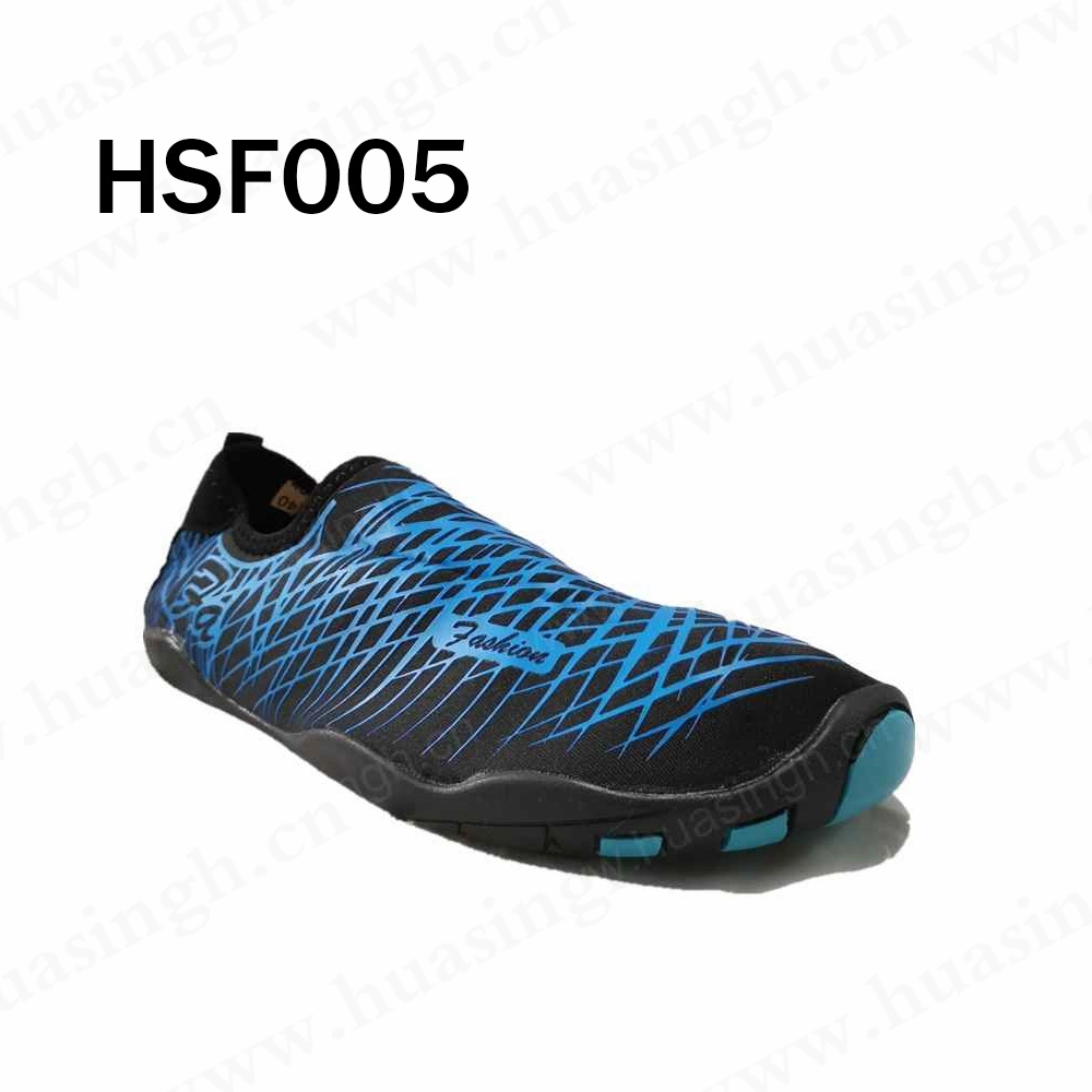 Gww, Quick-Drying Fabric Upper Blue Swimming Shoe for Sale Anti-Puncture Rubber Outsole Sea Surf Under Water Shoe Hsf005