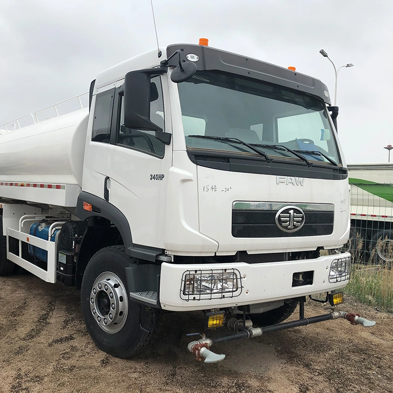 Camion-citerne spécial de ravitaillement mobile de 15-20m3 pour pétroliers / camions-citernes à essence / camions-citernes à carburant.