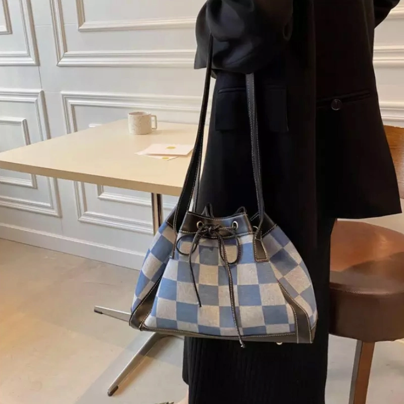 La nueva bolsa de tela Denim para niña Lattice Diseñador Bolsos Bolso Mujer Bolsos Bolso de la cuchara grande