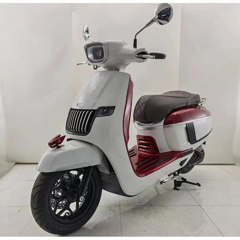 Good Performance Two Wheels Electric Motorcycle/Electric Scooter 72V30ah 2000W Big Power