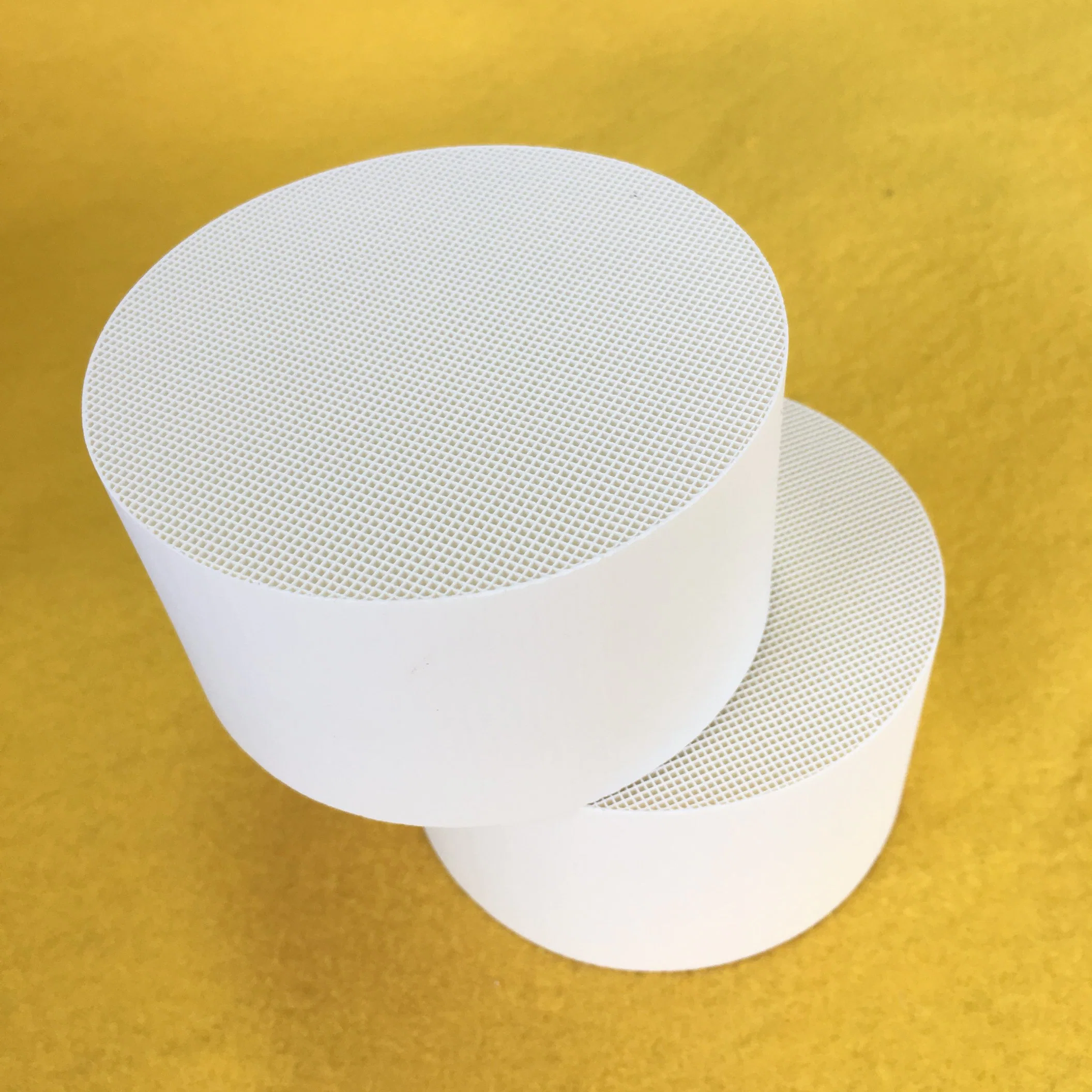 Factory Price High Temperature Mullite Honeycomb Ceramic Heater Regenerator Rto Rco Alumina Cordierite Regenerative Catalyst Carrier