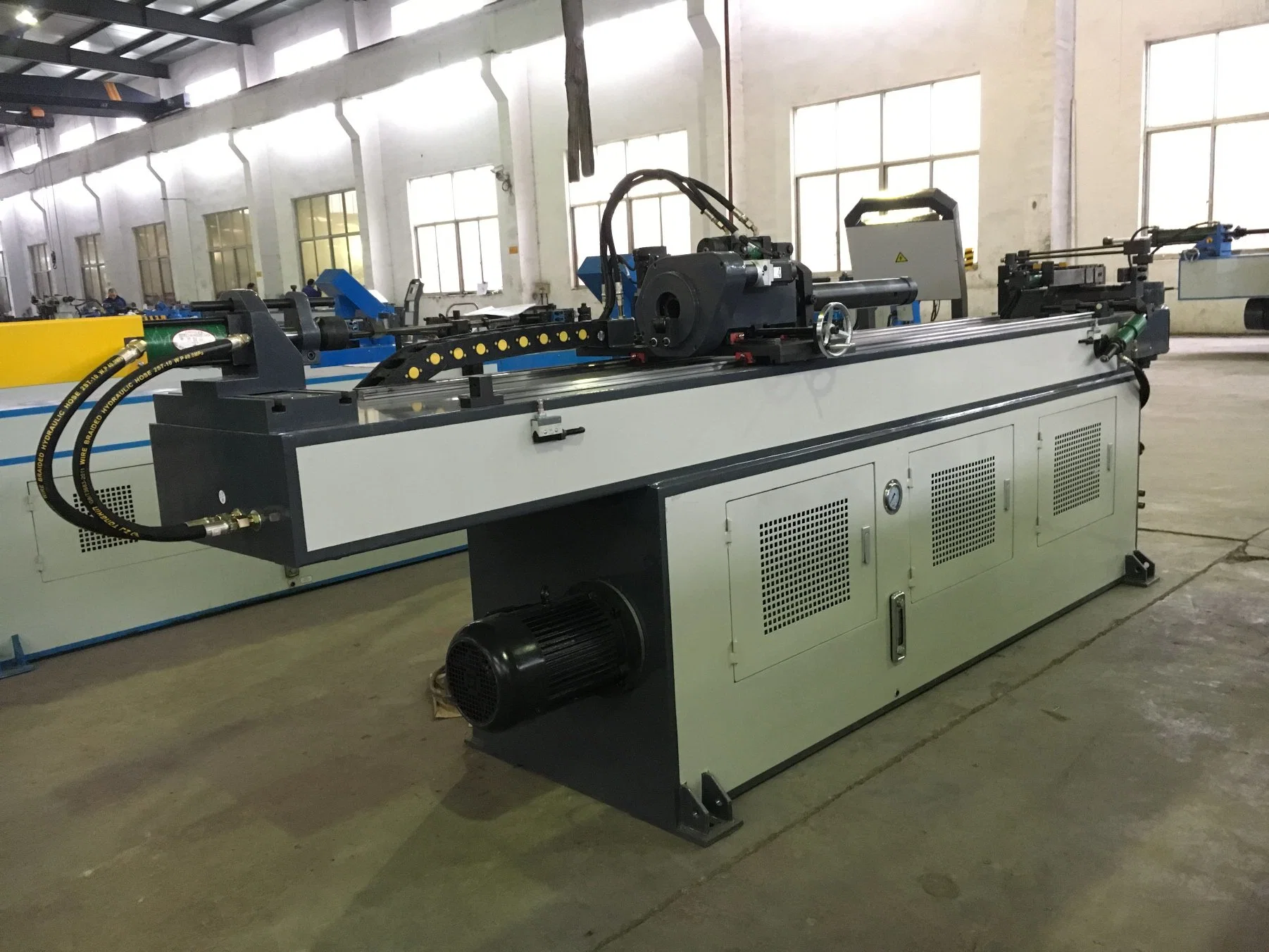 China Manufacturer Square and Round Pipe/Tube Bender Tube/Pipe Bending Machine (GM-SB-38CNC)