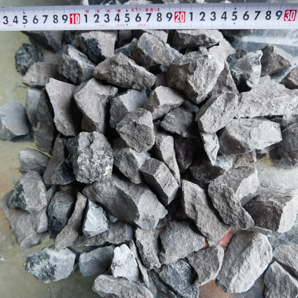 Principais fornecedores indústria química grau 25-50mm/50-80mm gás de pedra de carboneto de cálcio