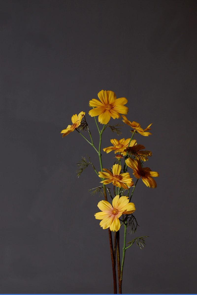 La decoración de interiores simula los cerezos en flor