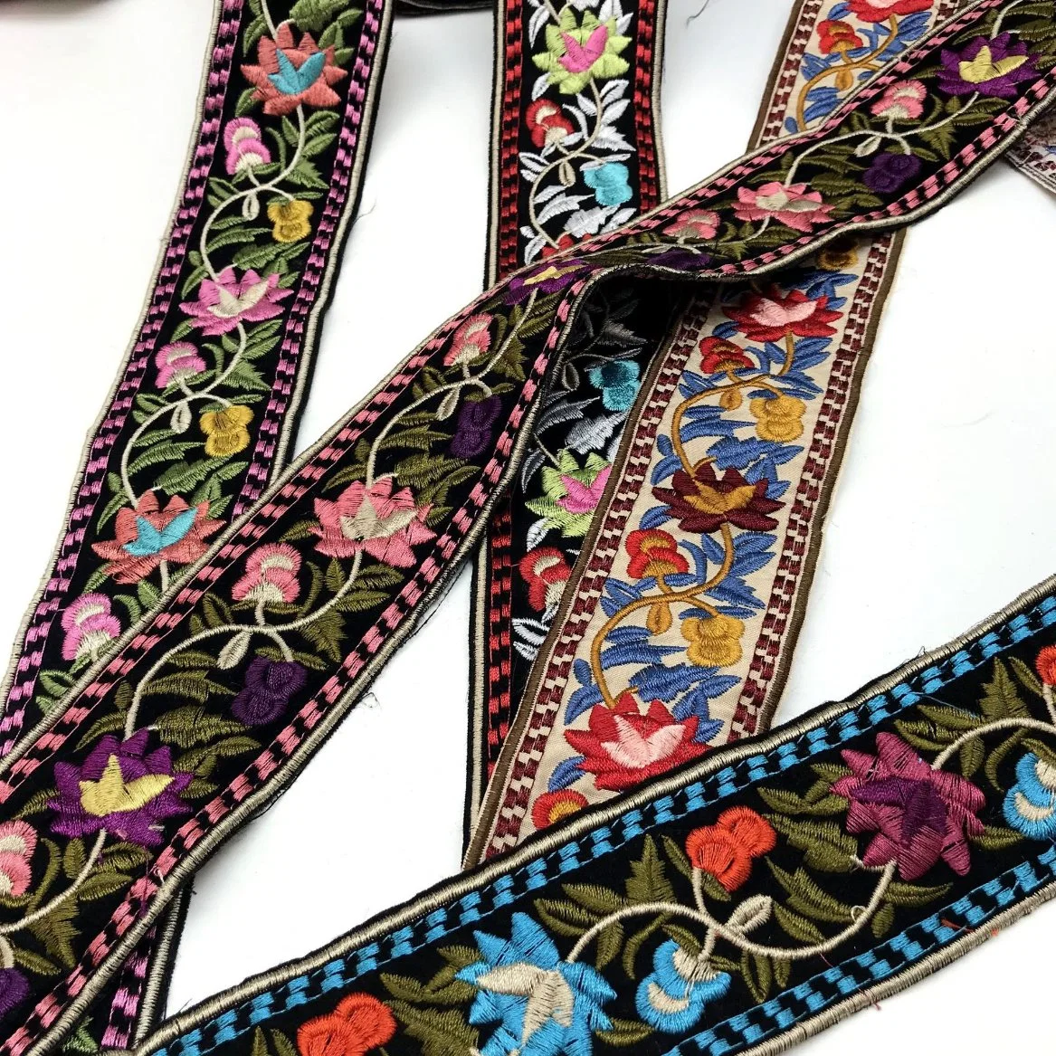 Wholesale/Supplier Trim Brand Fabric Custom Embroidery Jacquard Ribbon