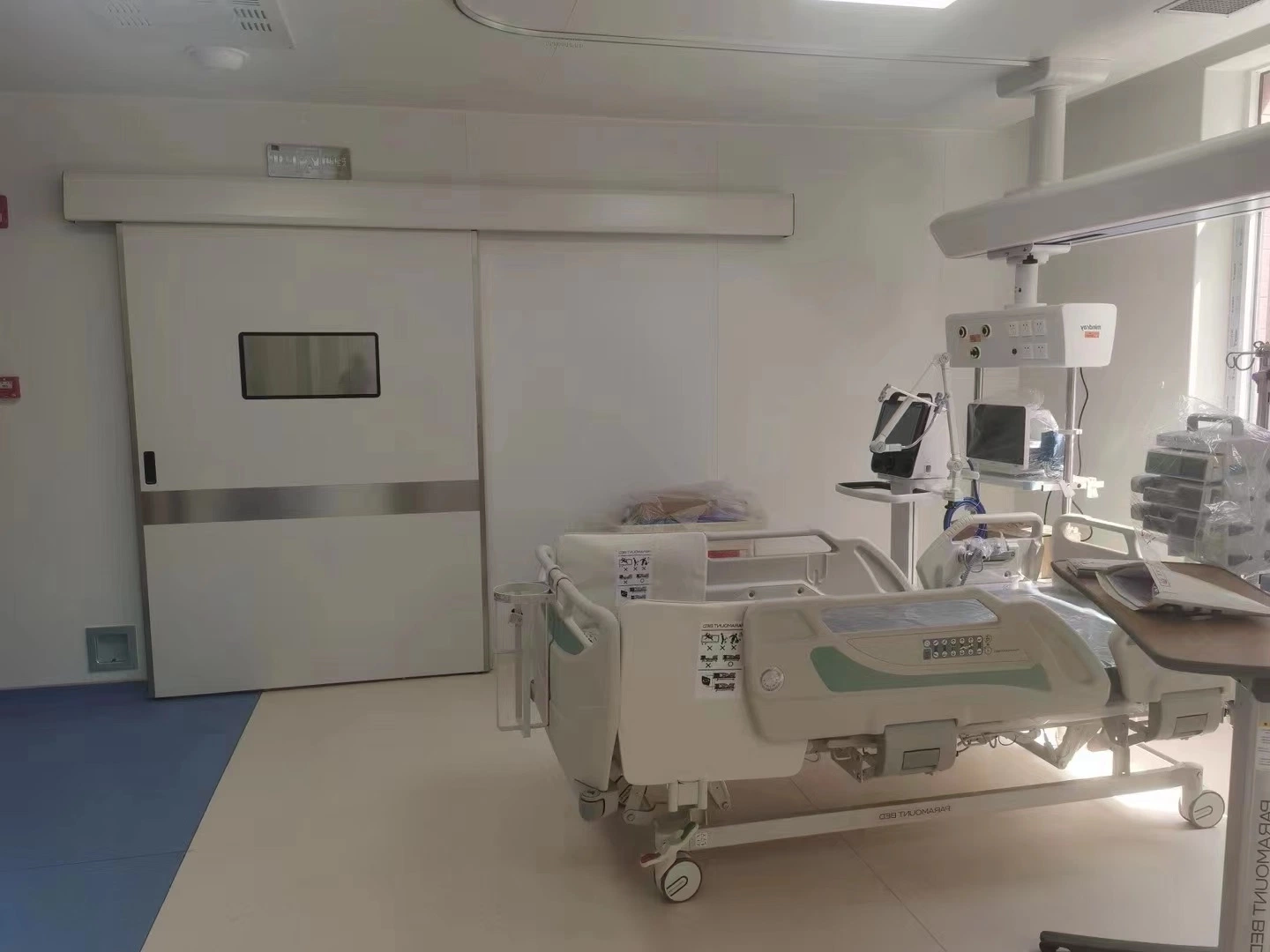 Réglable en soins infirmiers médical Unité de Soins intensifs de l'équipement de l'ICU