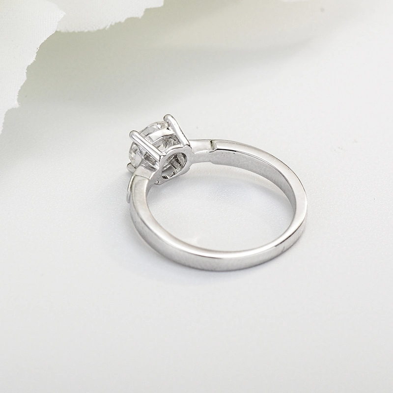 Classic Jewelry Shinning White CZ Stone Finger Ring for Wholesale/Supplier