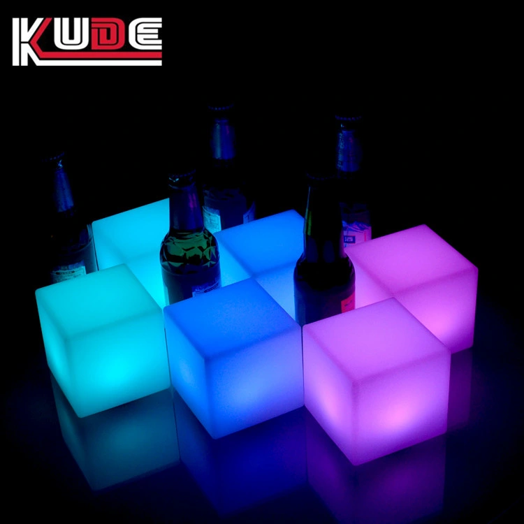 Muebles de cubo LED impermeable PE&amp;simg Plasti; Enciende cubo LED