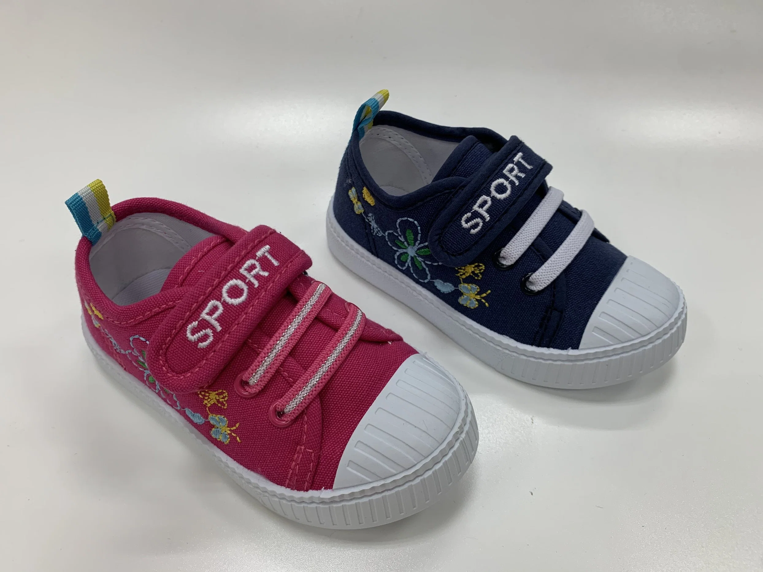 Fábrica Autooperated Injection Shoes PVC suela exterior Children's Shoes Wholesale/Supplier