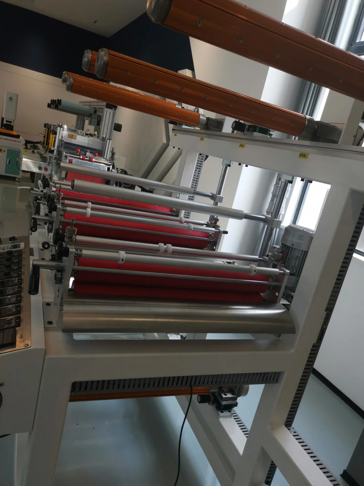 Pelliculeuse automatique rouleau adhésif machine à plastifier les matériaux anti-poussière