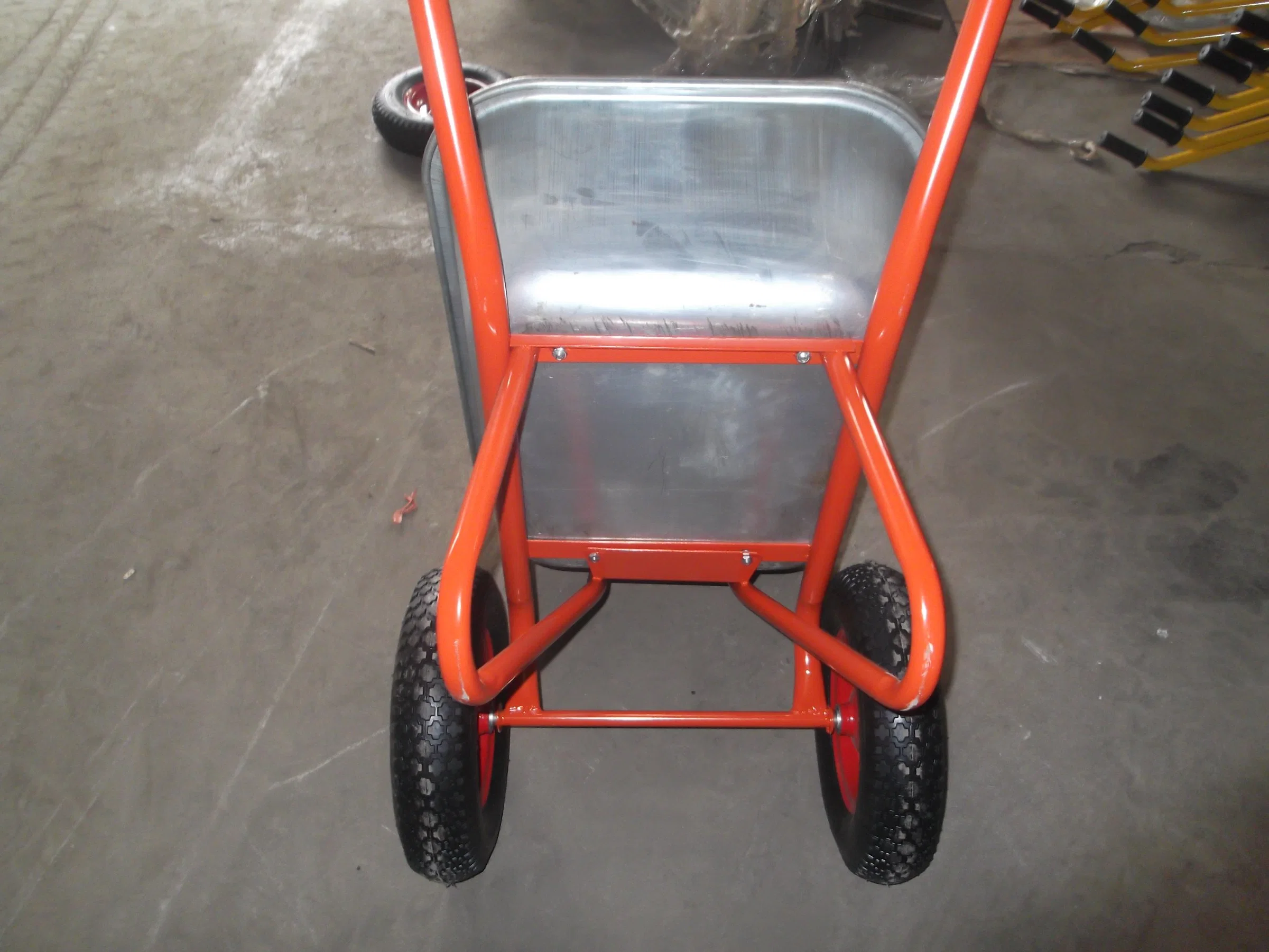 Double Wheesl Russia Model Wheelbarrow (Wb6404W)