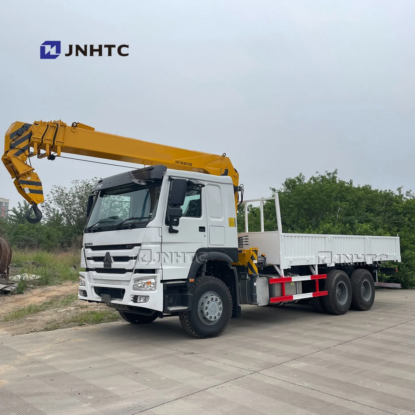 HOWO 371HP Flatbed Body 5-10tons Self Loading Crane Truck