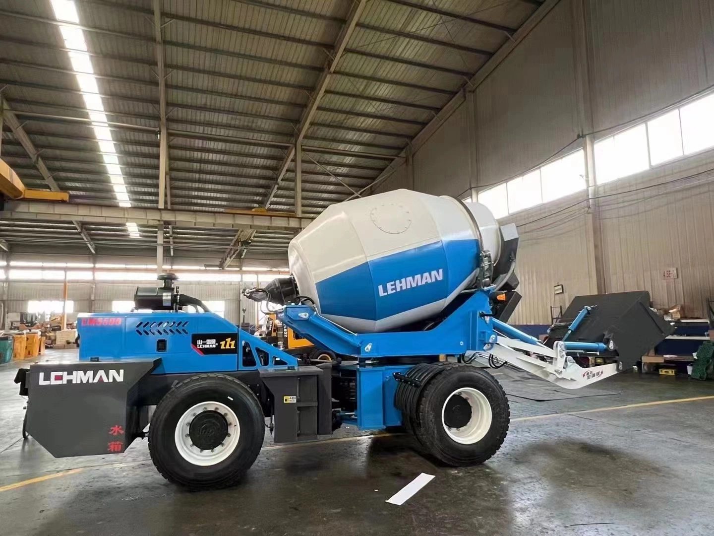 Factory Supply Self Loading Concrete Mixer Truck 3.5 Cubic Meters