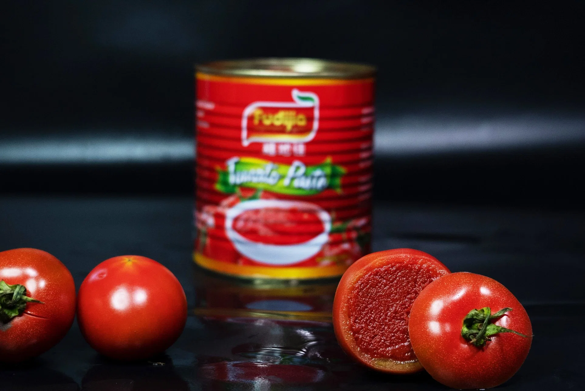 Alimentation de haute qualité de la Chine la pâte de tomate en conserve concentrés 2200g Fabricant double