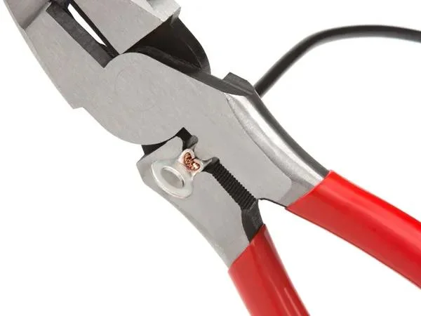 9"ماكينات أصلية عالية الرفع من قبل مصنعي المعدات الأصلية (OEM) من شركة Linesman's Combination Pliers for Basic Home Repair