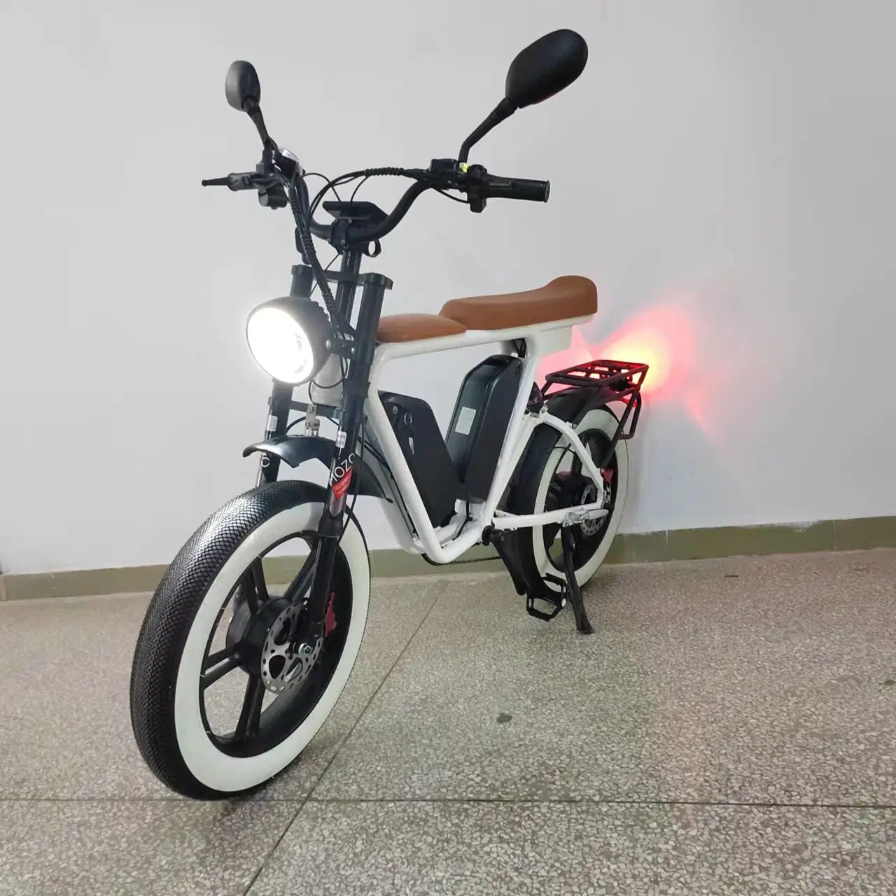 Vélo électrique à double moteur de 2000W avec double batterie 44ah/52V.