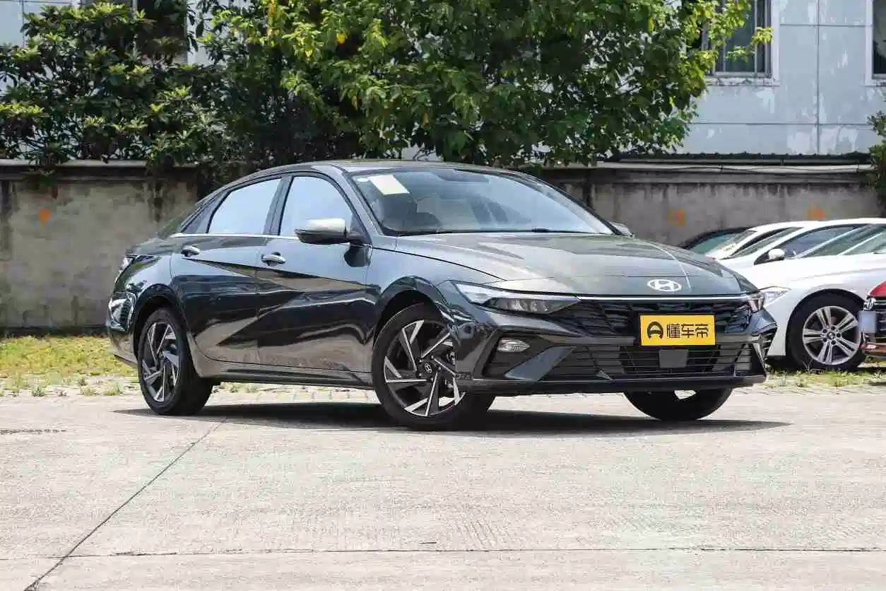 2023 1.5L Flagship Version of China&prime; S Cheap Used Car Compact Used Beijing Hyundai Elantra N Line Gasoline Car