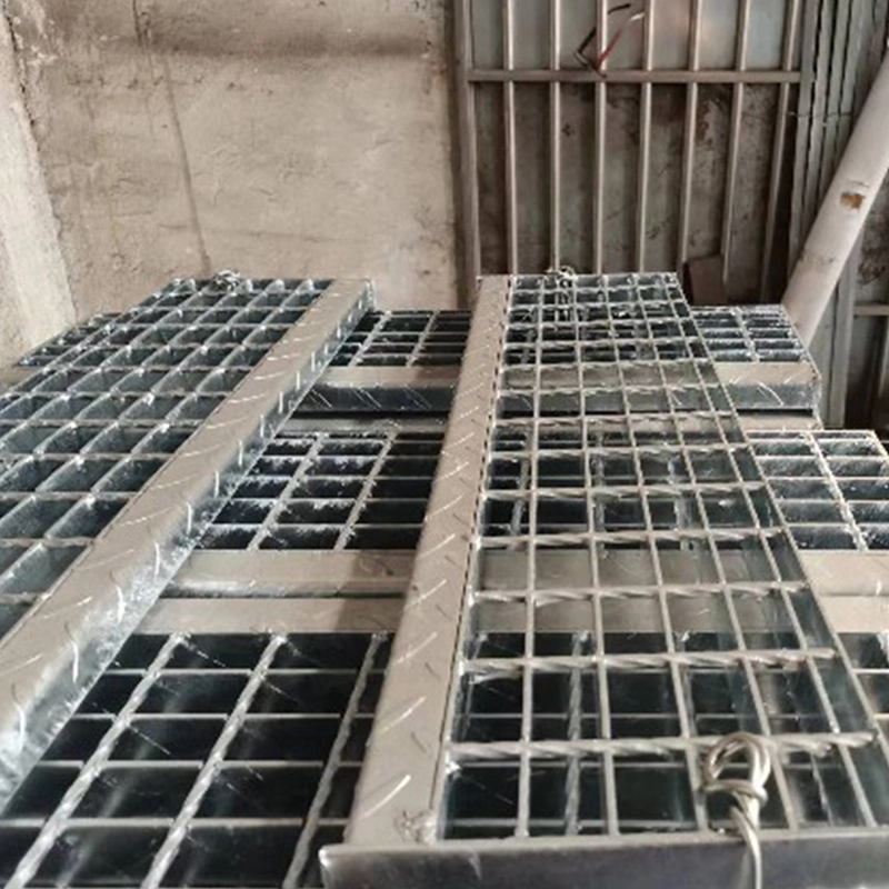 Stainless Steel Grating T1 T2 T3 T4 Hot-DIP Galvanized Expanded Metal Mesh Grate Stair Tread